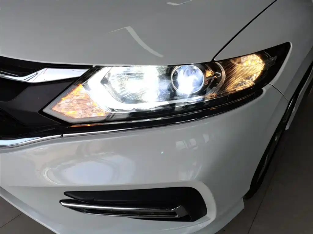 Honda Jade 2019 2017 1.8L Automatic Comfort Edition 5-seater