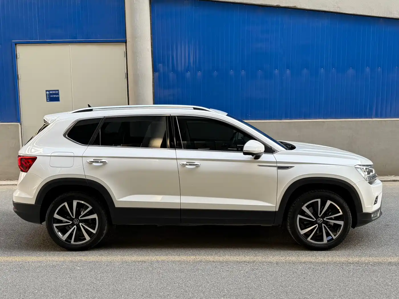Volkswagen Tharu 2022 280TSI FWD Luxury Edition фото 7
