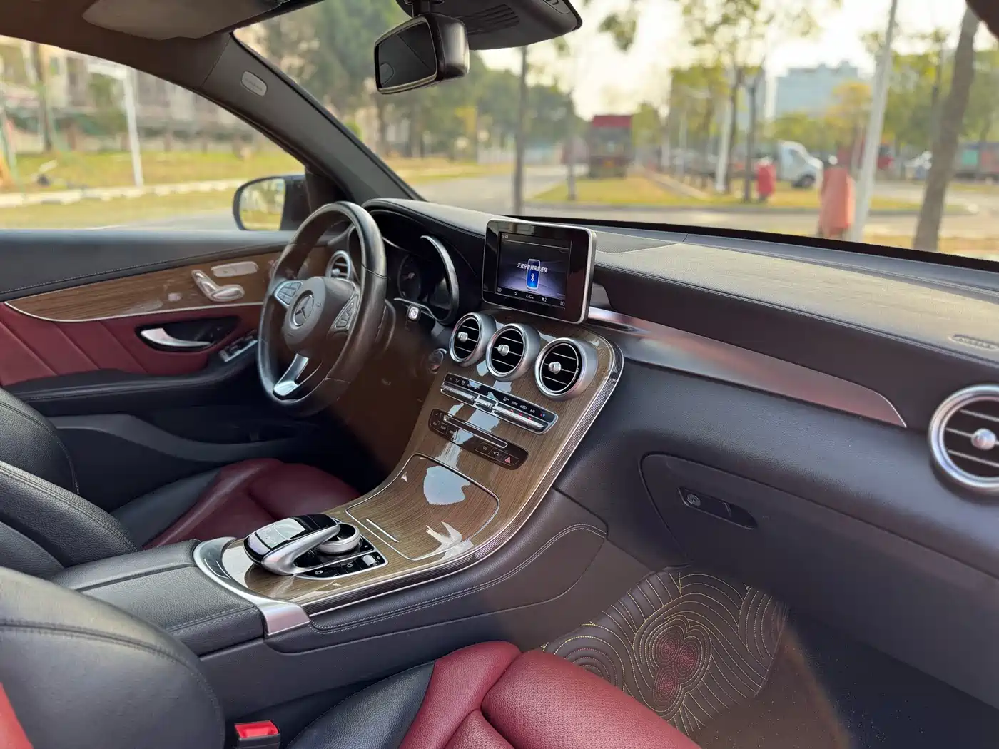 Mercedes-Benz GLC Coupe 2019 GLC 260 4MATIC Coupe SUV фото 14