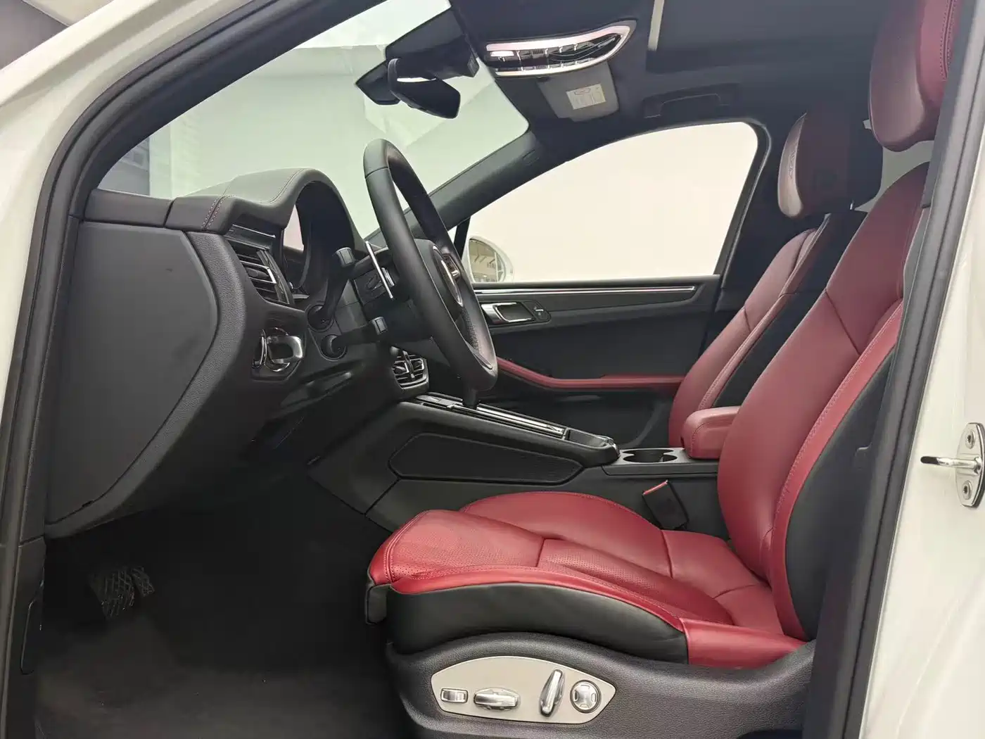 Porsche Macan 2024 Macan 2.0T фото 8