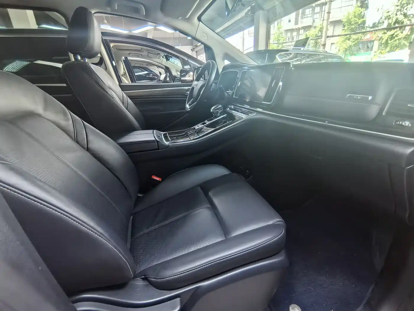 GAC Trumpchi Trumpchi M8 2023 Leading Series 390T Premium Edition фото 28