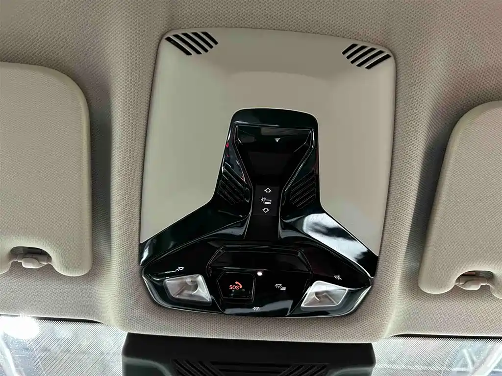 BMW X1 2023 sDrive20Li X Design Package фото 8