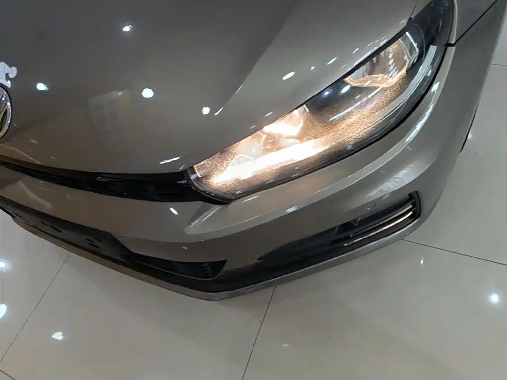 Photo 24 - Volkswagen Scirocco
