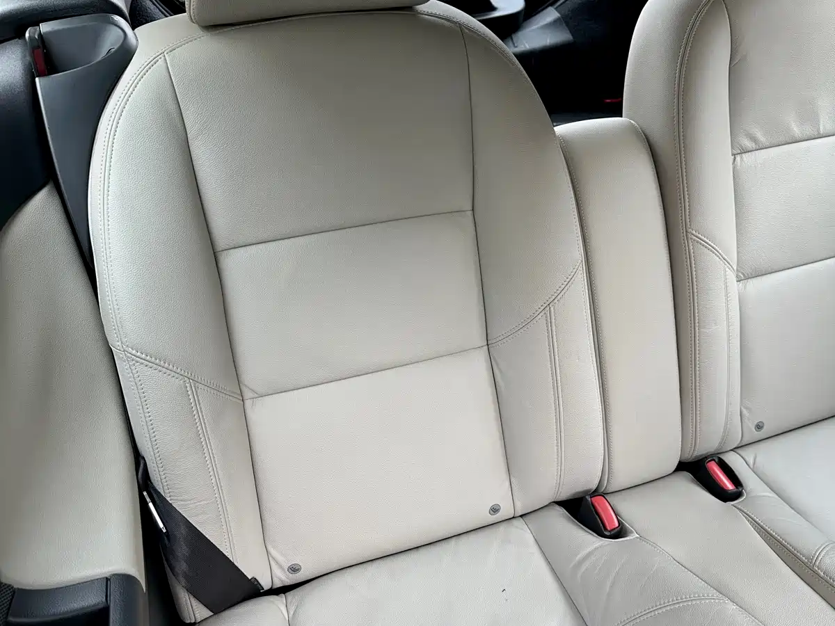 Volvo C30 2013 2013 2.0L Dynamic Edition