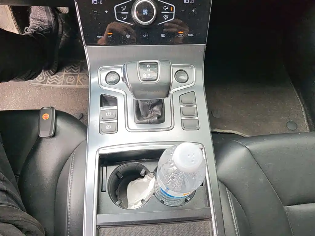 Hongqi H5 2022 Classic Facelift 1.5T DCT Flag Rhythm Edition фото 14