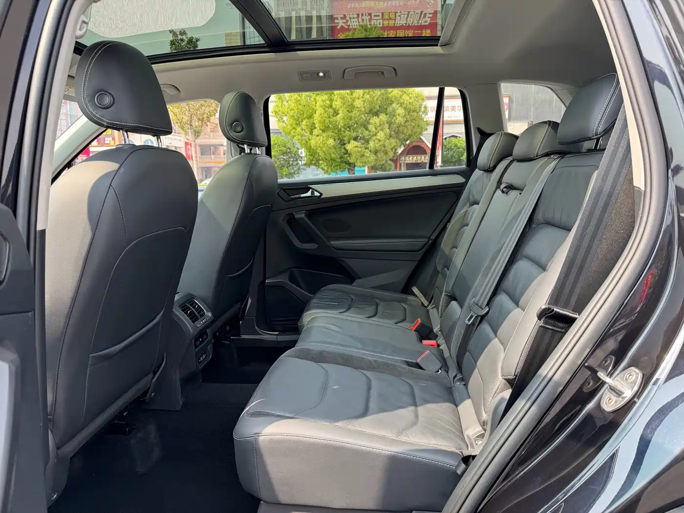 Volkswagen Tiguan L 2019 330TSI Automatic 2WD Smart Luxury Edition China VI фото 11