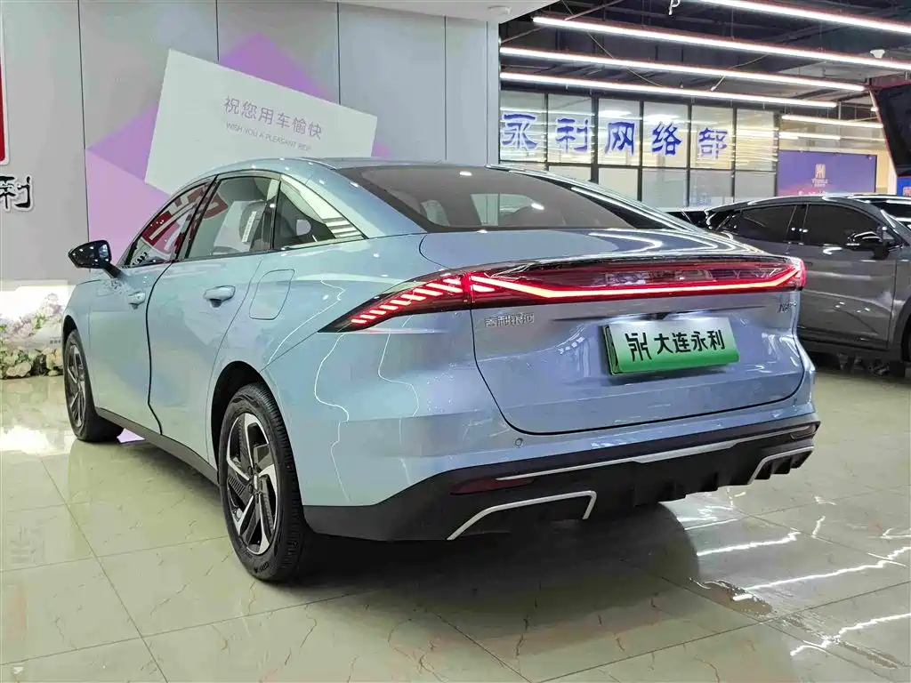 Geely Galaxy Galaxy L6 2025 EM-i 140km Starship Edition 4