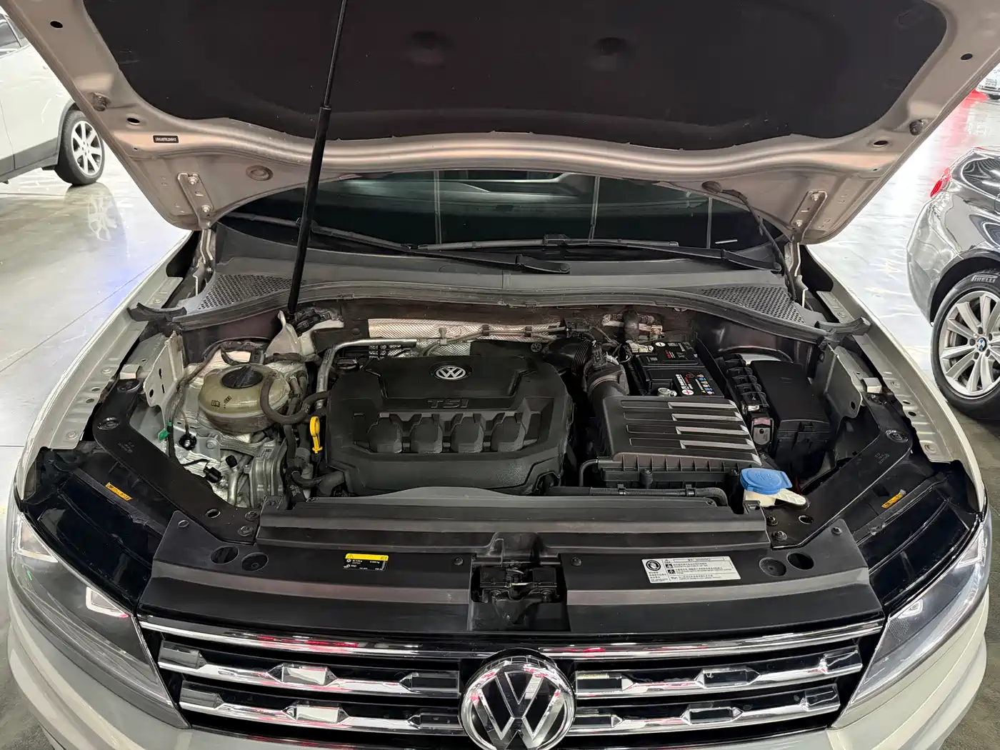 Volkswagen Tiguan L 2020 330TSI Auto 2WD Smart Luxury China VI фото 7