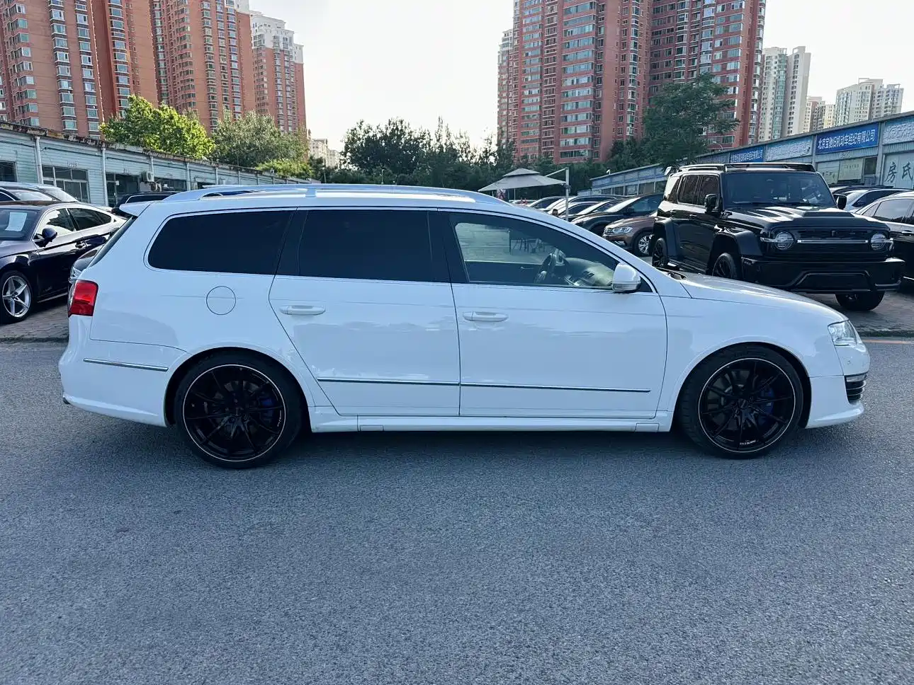 Volkswagen Passat 2008 Volkswagen R36 Wagon фото 11
