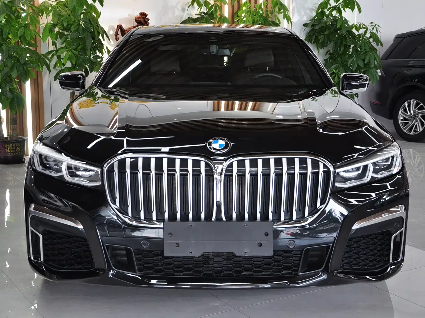 BMW 7 Series 2022 2021 Model 740Li Leading M Sport Package