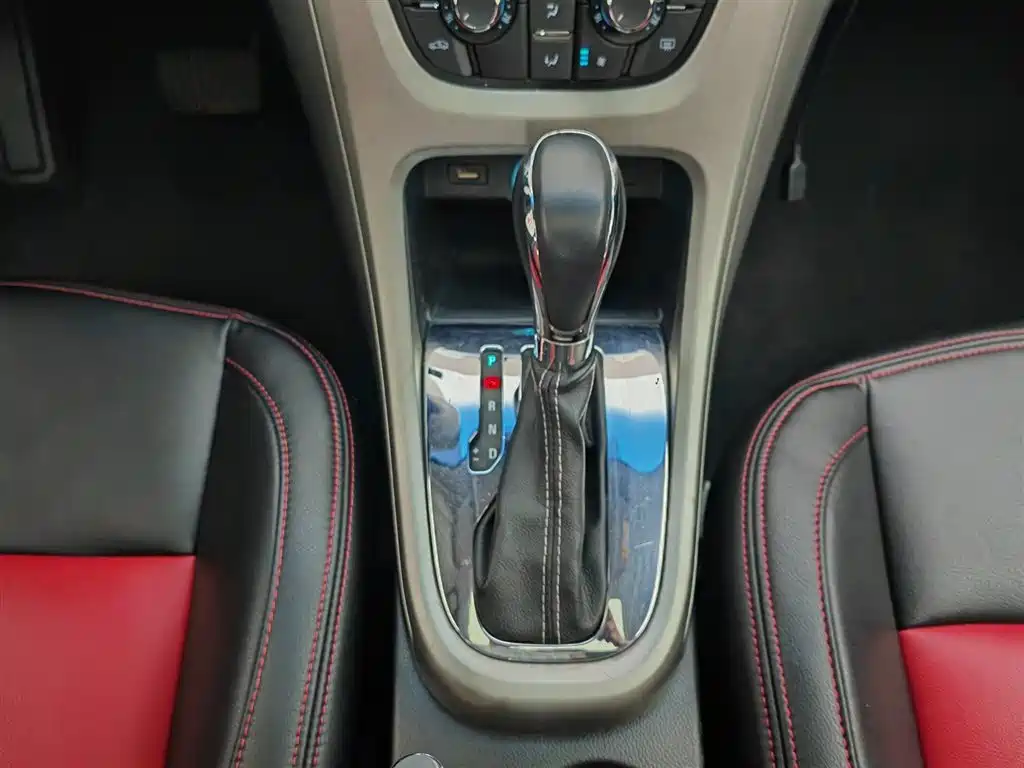 Buick Excelle 2014 XT 1.6L Automatic Fashion фото 13
