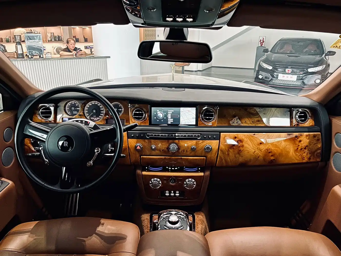 Rolls-Royce Phantom 2014 2013 6.7L Extended Wheelbase (EWB)