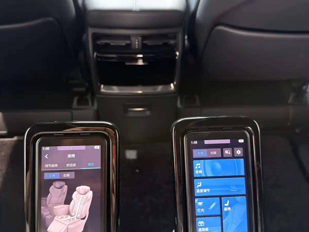 Toyota Vellfire 2024 Crown Hybrid 2.5L Executive Premium Edition фото 11