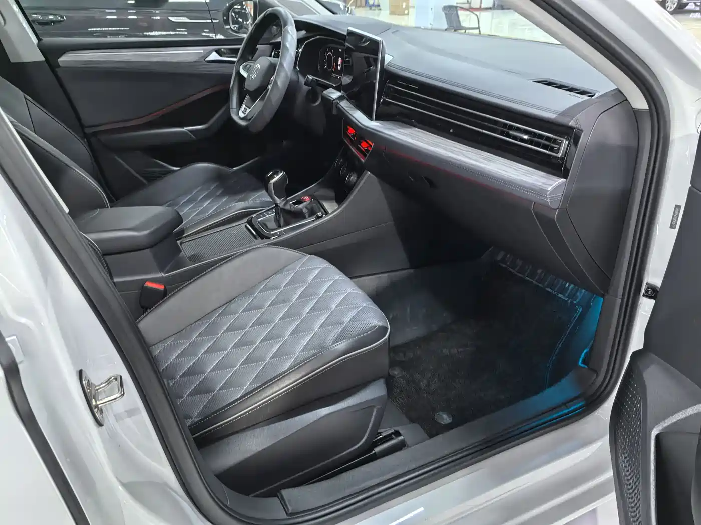 Volkswagen Sagitar 2024 300TSI DSG Surpass Edition фото 11