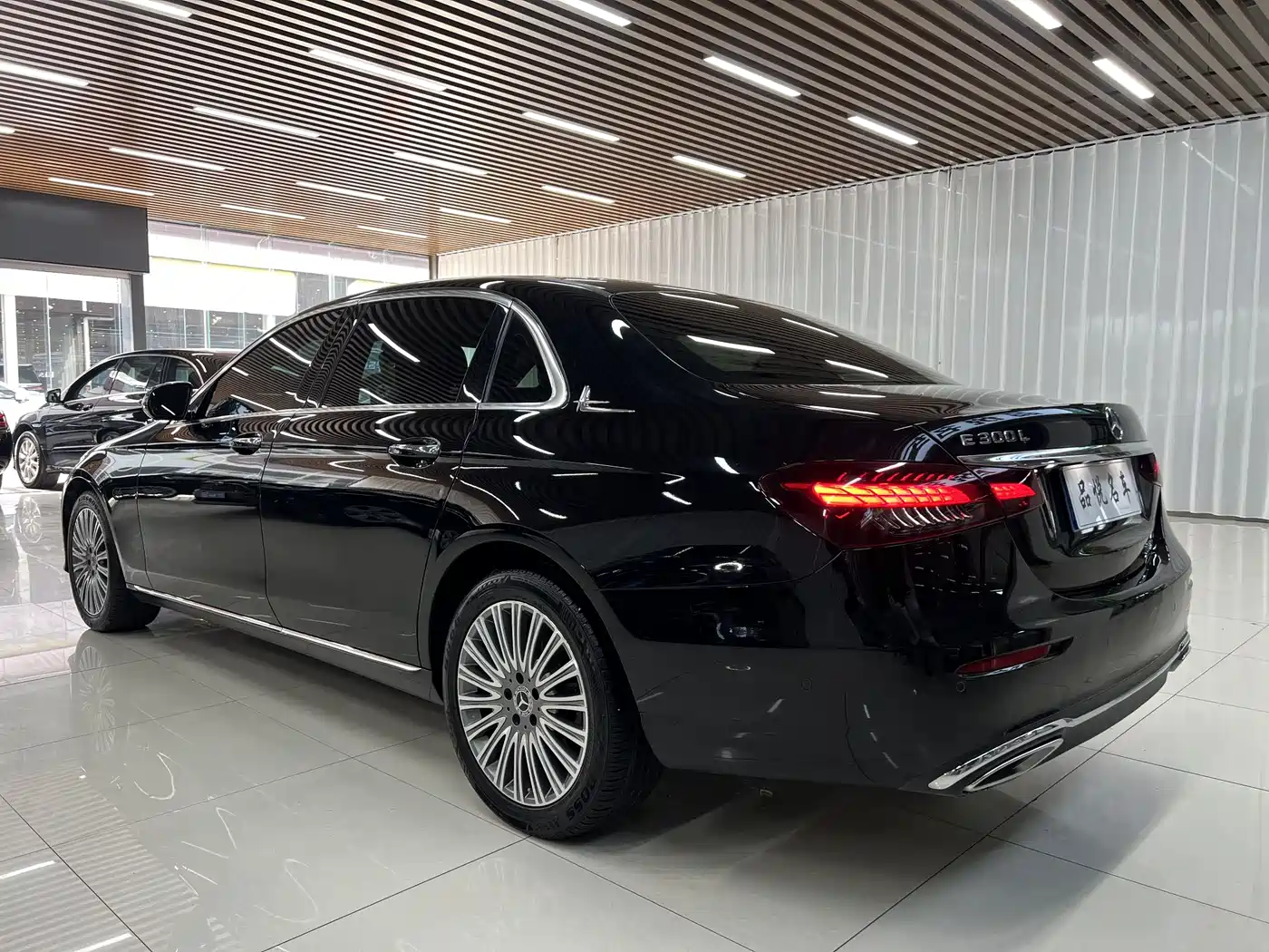 Mercedes-Benz E-Class 2023 E 300 L Fashion фото 12