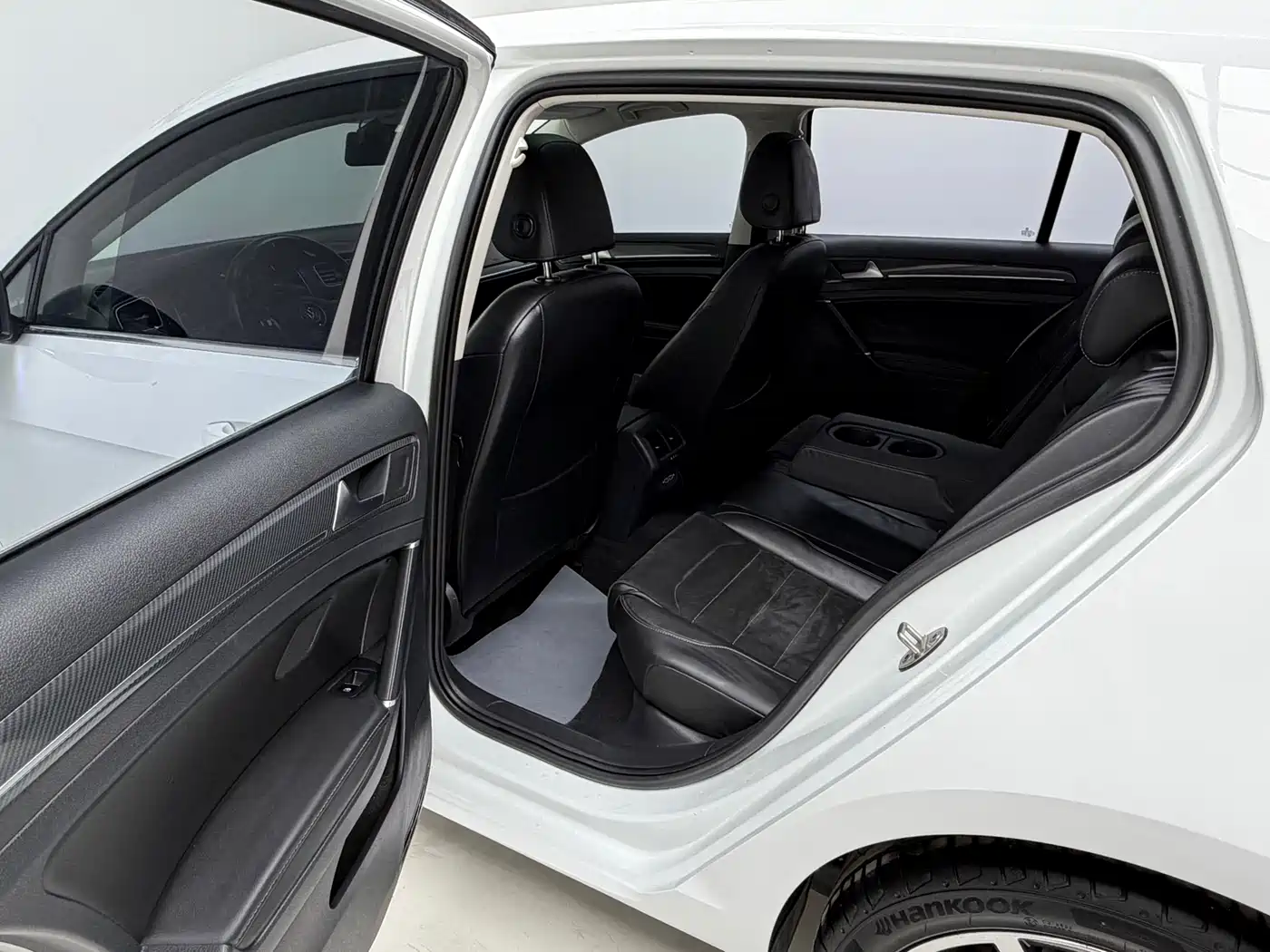 Volkswagen Golf 2020 Beloved Edition 280TSI DSG Luxury фото 11