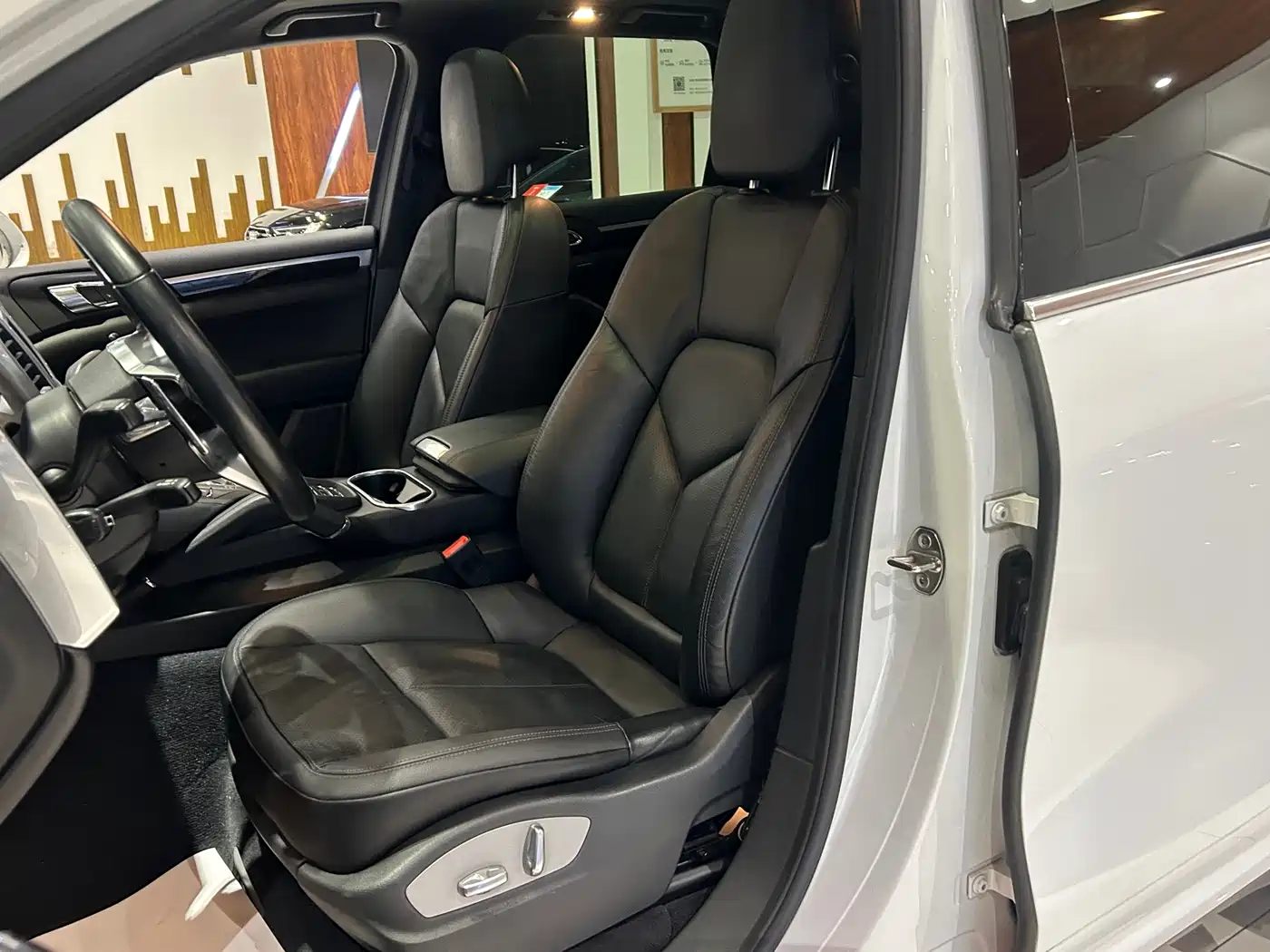 Porsche Cayenne 2015 Cayenne 3.0T фото 13