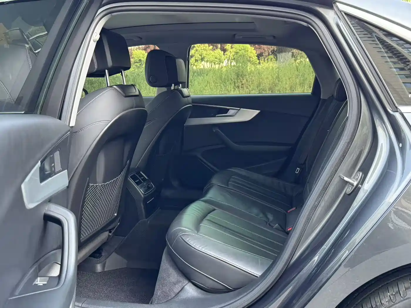 Audi A4L 2020 40 TFSI Luxury Dynamic фото 9
