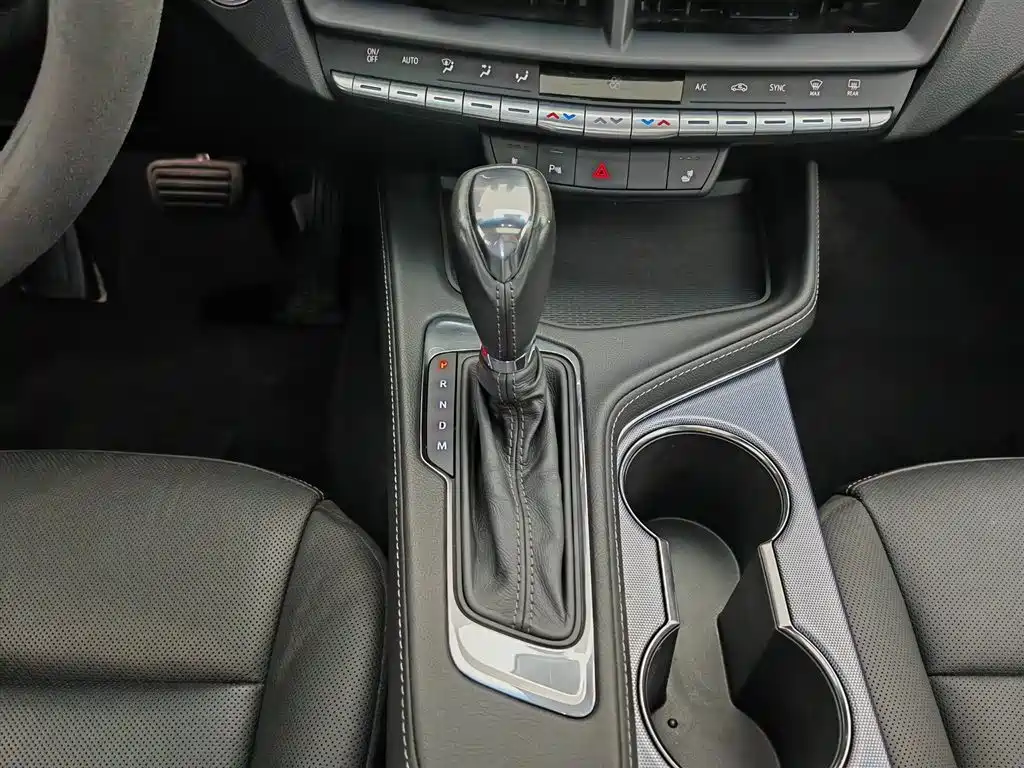 CADILLAC CT4