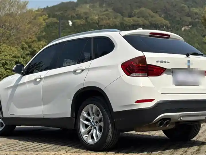 BMW X1 2015 Model sDrive18i Fashion Advanced Edition фото 5