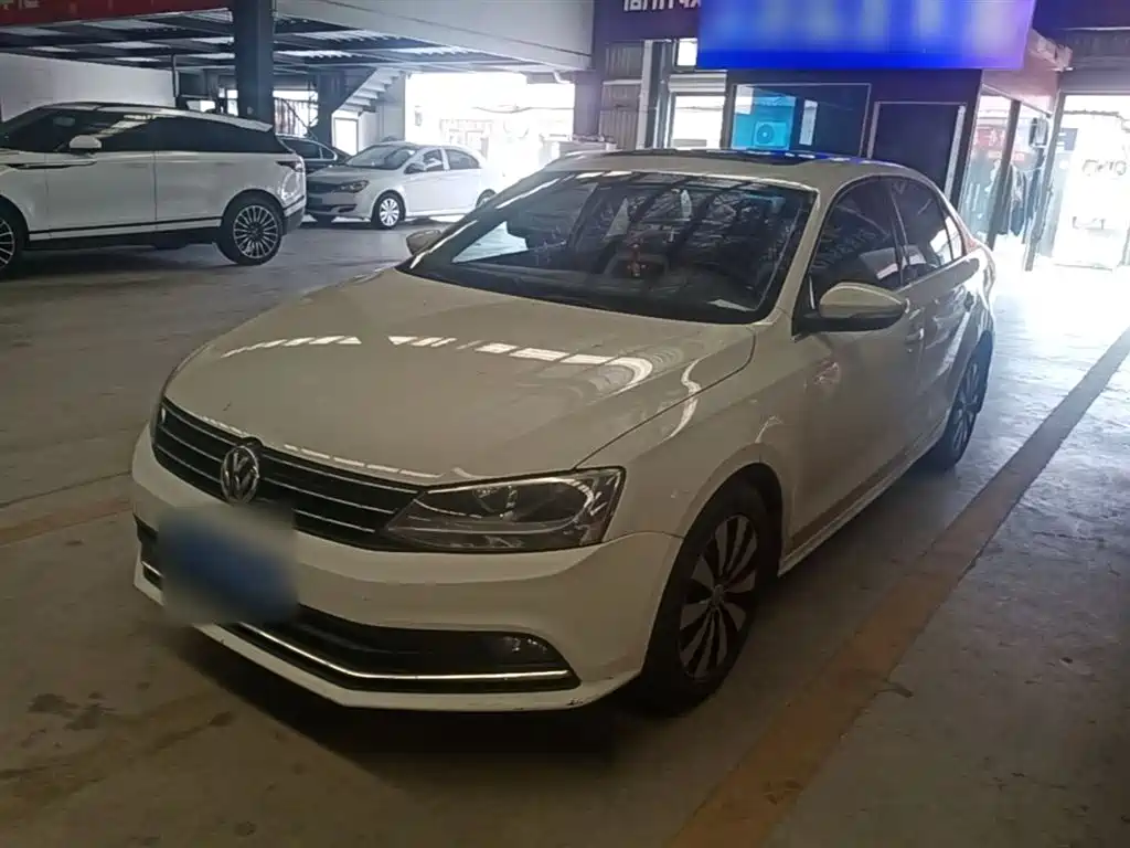 Volkswagen Sagitar 2017 180TSI Auto Exclusive Edition фото 2
