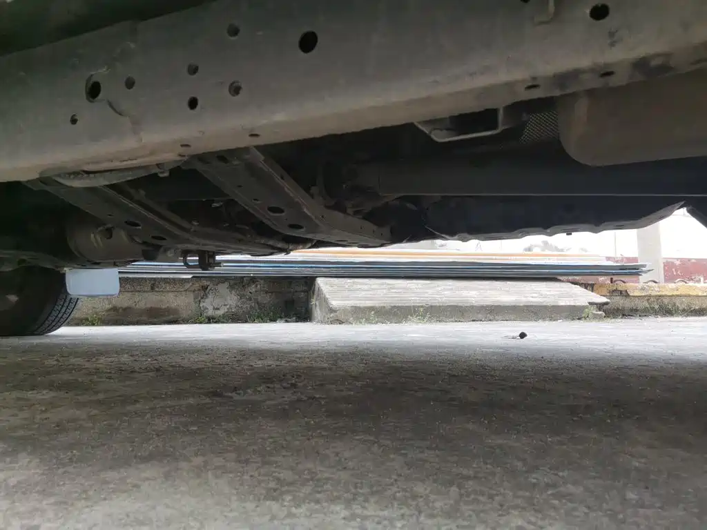 Dongfeng Ruiqi 2024 2023 2.4T Diesel 2WD Startup Long Cargo Box YCY24165-61
