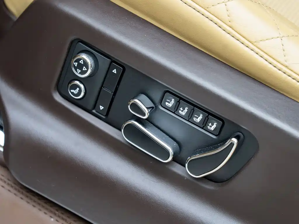 Bentley Bentayga 2017 2016 6.0T Standard Edition