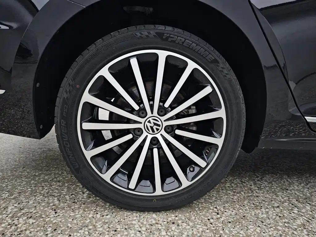 Фото 6 - Volkswagen Passat