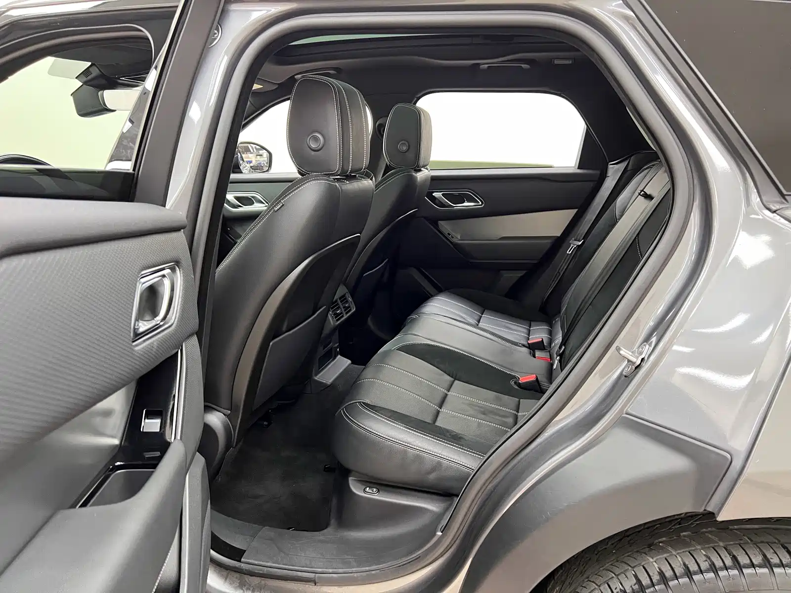 Фото 15 - Land Rover Range Rover Velar