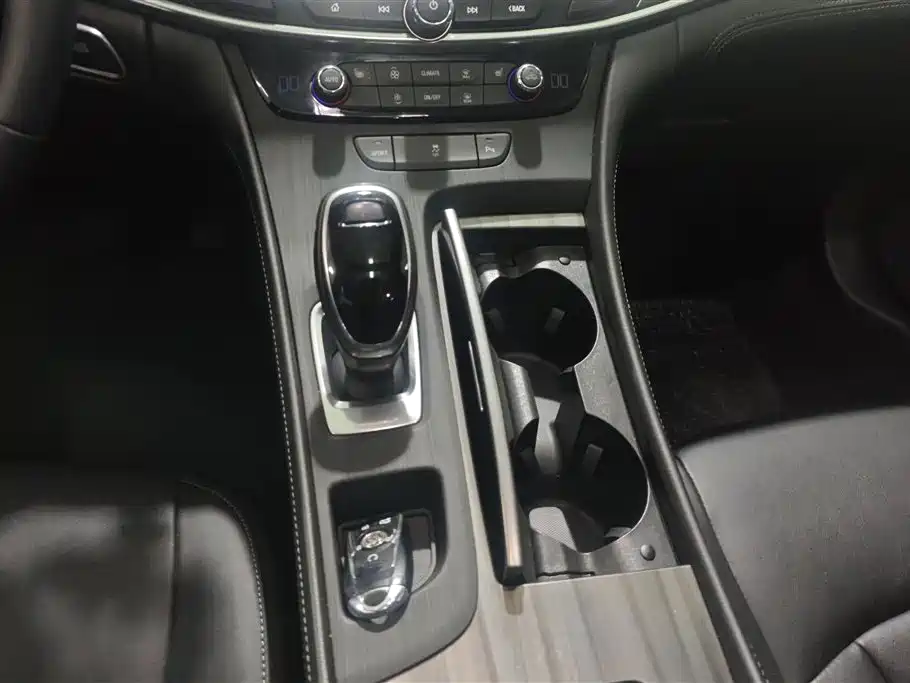 Buick LaCrosse 2020 652T Luxury фото 16