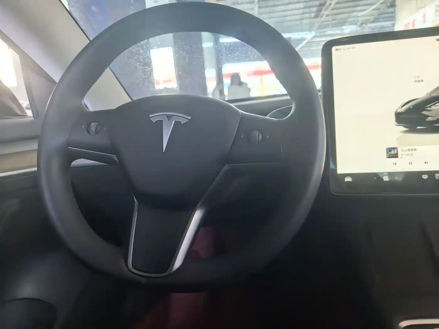 Фото 8 - Tesla Model 3