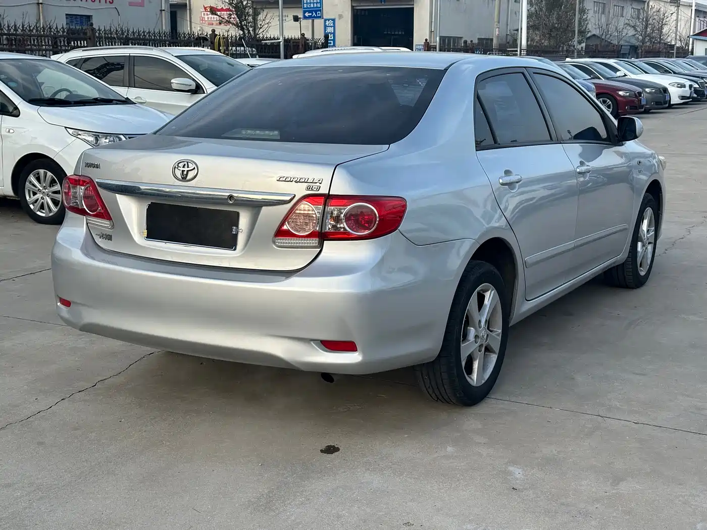 Toyota Corolla 2012 Styling Edition 1.8L CVT GL-i фото 14