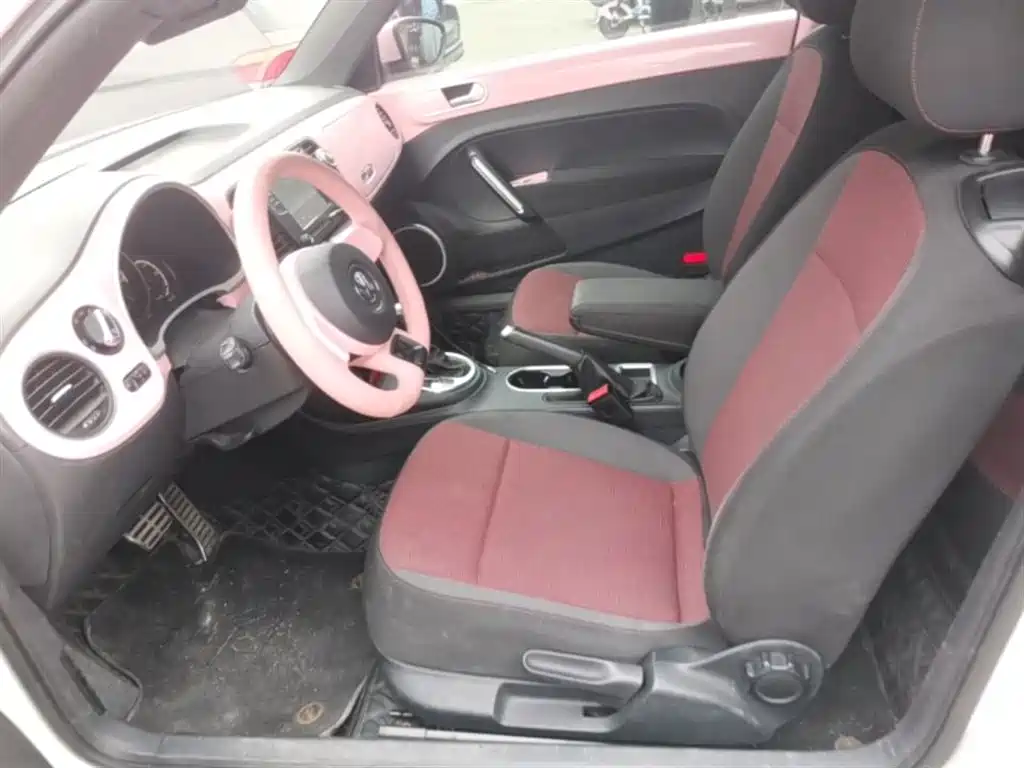 Volkswagen Beetle 2015 180TSI фото 15