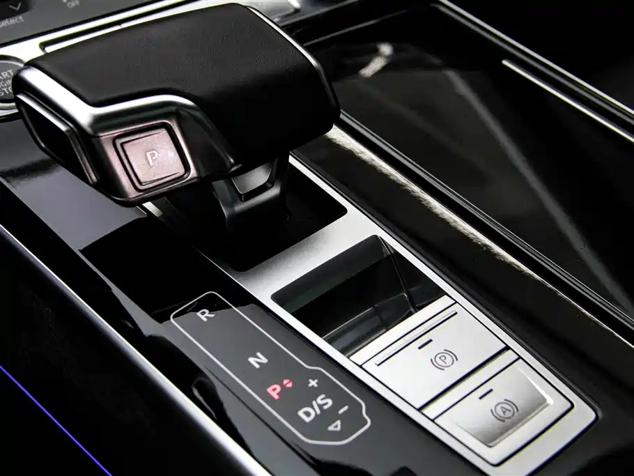 Audi A8 2024 Model A8L 45 TFSI quattro Luxury фото 21