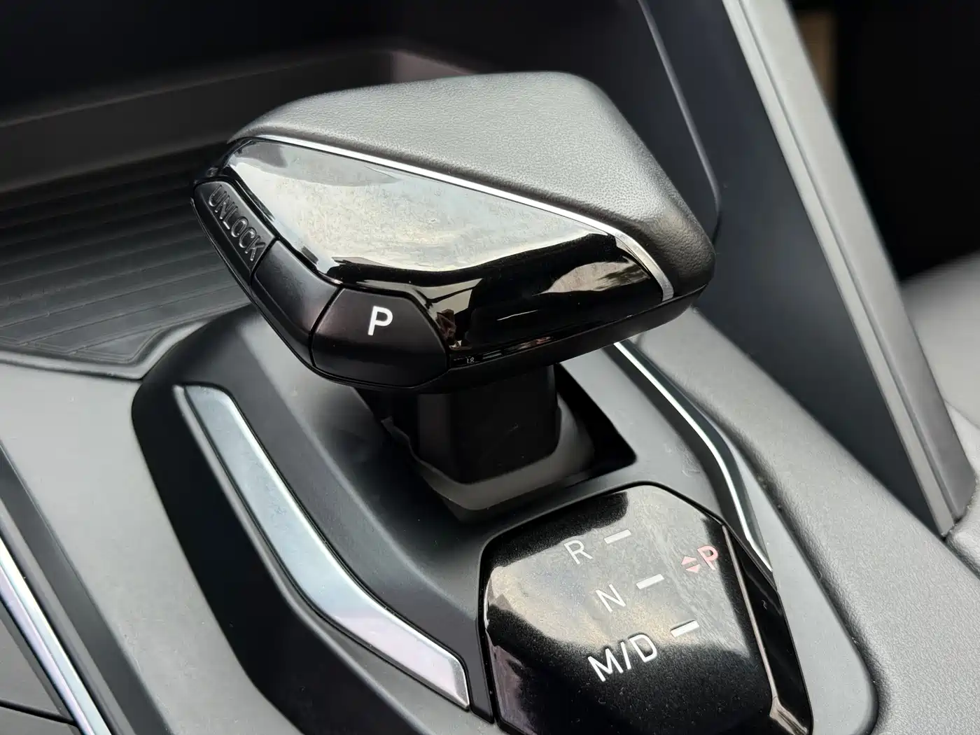 Lynk & Co 06 2023 Remix 1.5T Power Pro фото 26