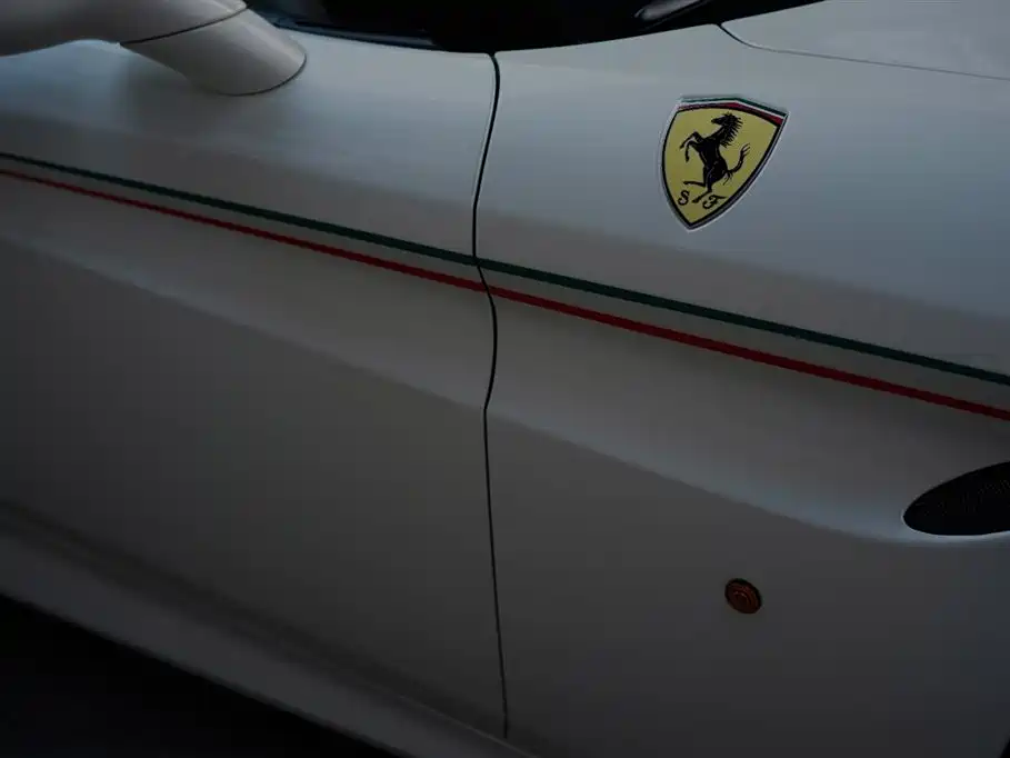 Ferrari California T 2016 2015 3.9T Standard