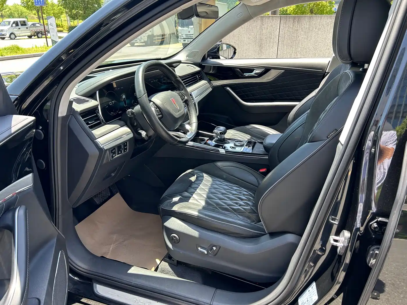 Hongqi HS5 2019 2.0T Smart Connect Enjoy Edition фото 15