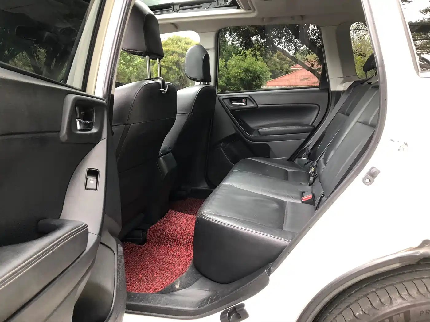 Subaru Forester 2013 2.5i Automatic Premium Edition фото 8