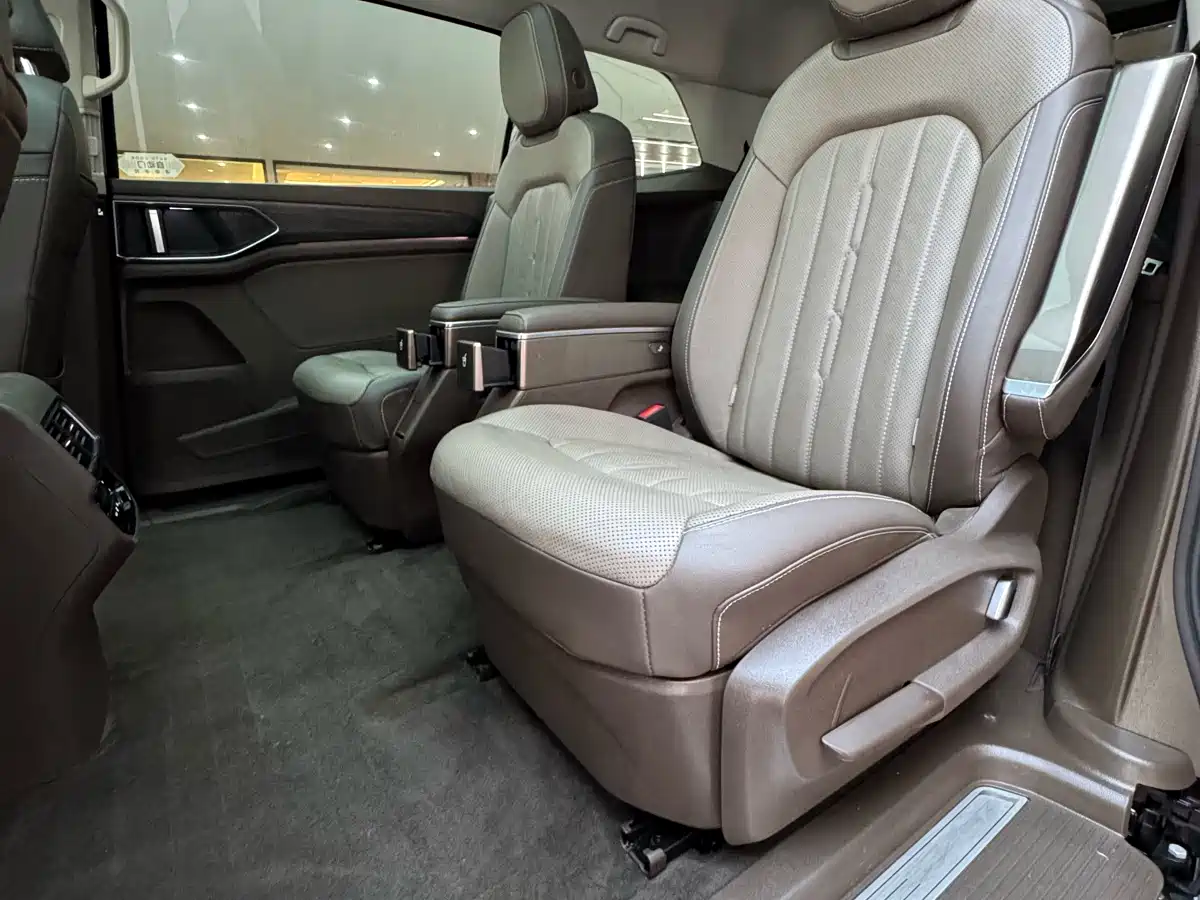 Volkswagen Viloran 2022 330TSI Luxury Edition фото 16