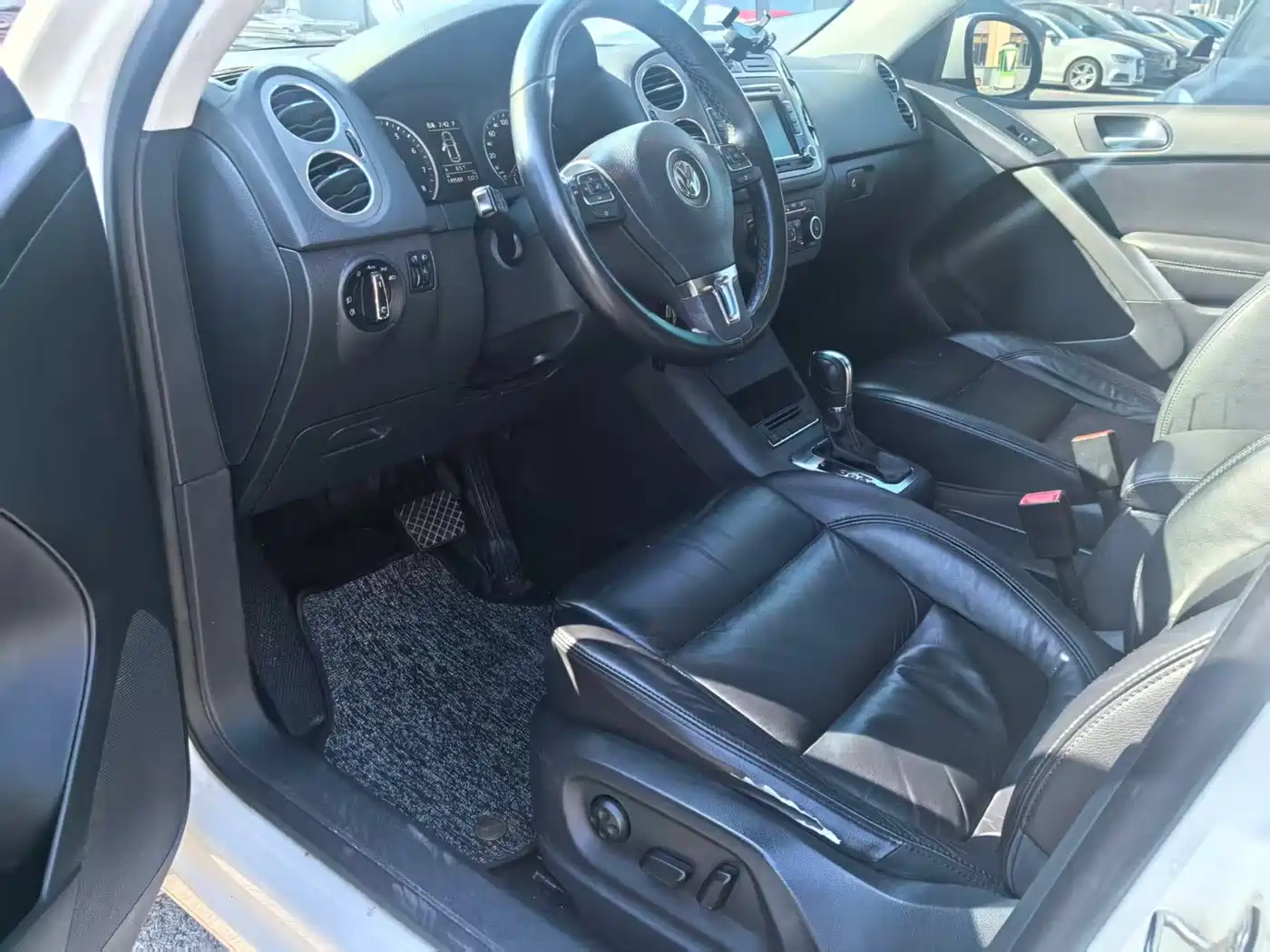 Volkswagen Tiguan фото 13