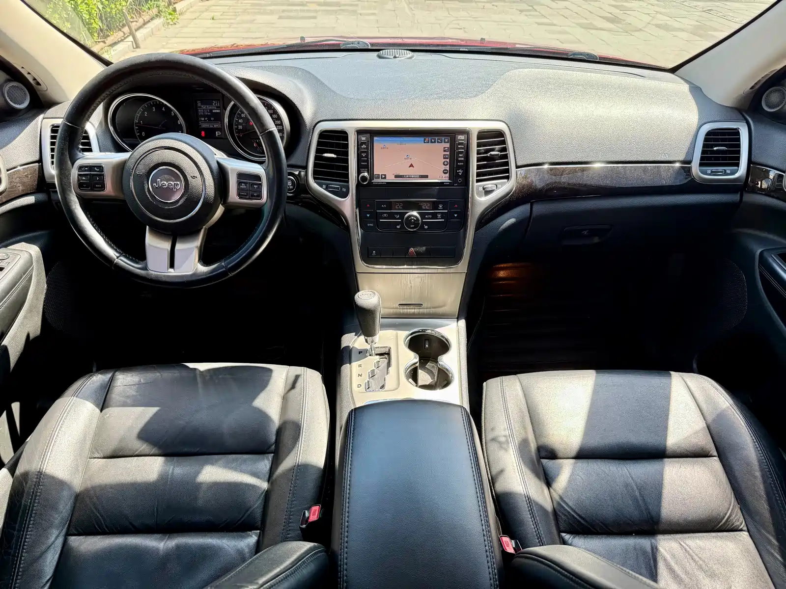 Фото 9 - Jeep Grand Cherokee (Import)