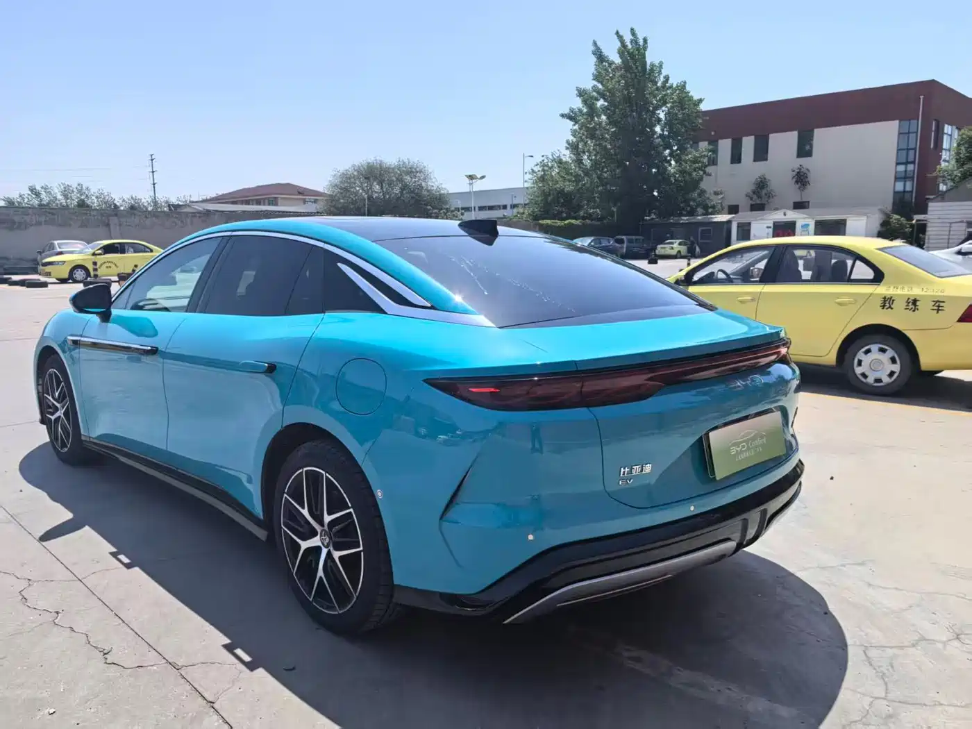 BYD Han L 2025 EV AWD LiDAR Flagship фото 8