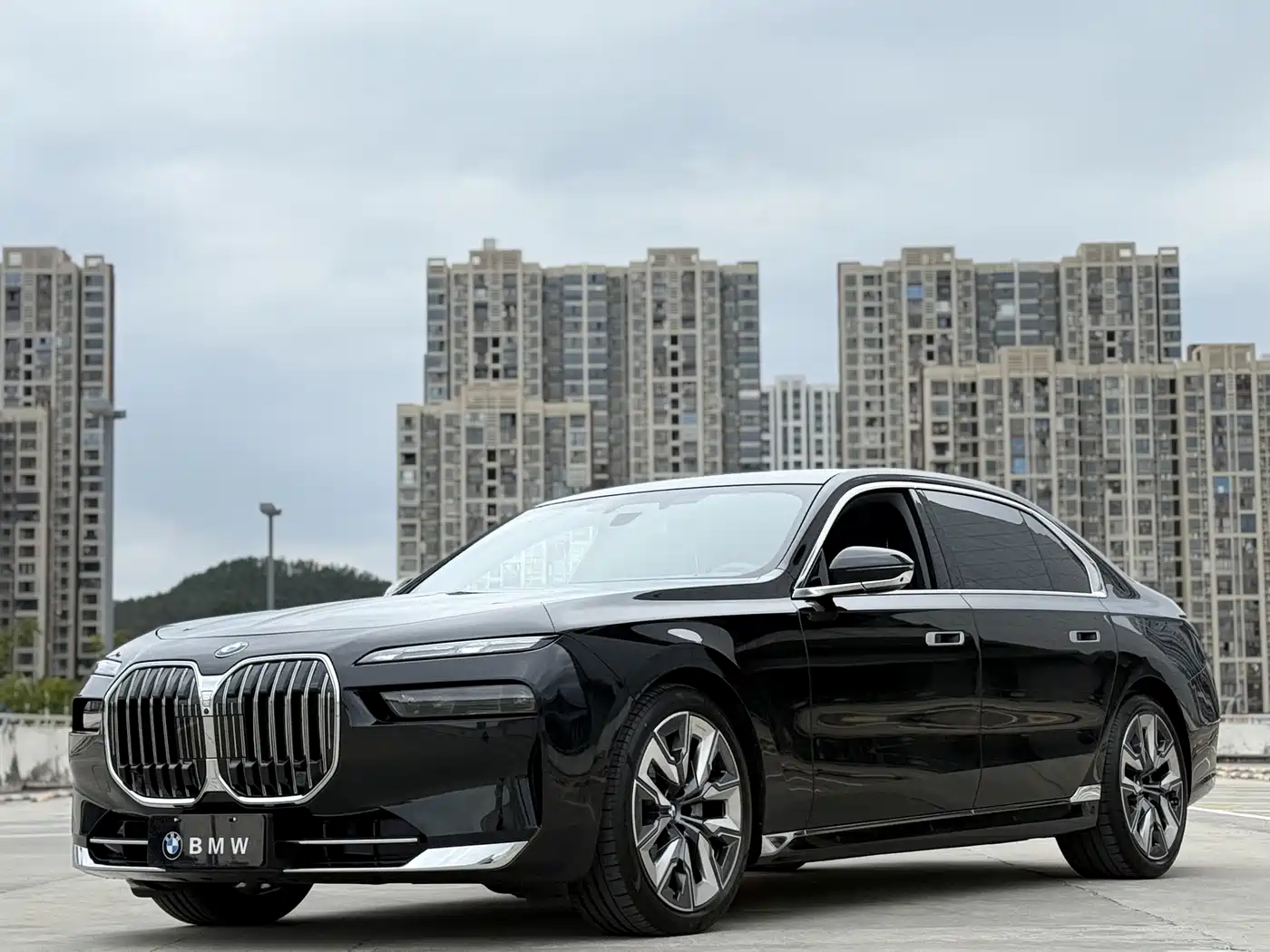 BMW 7-SERIES