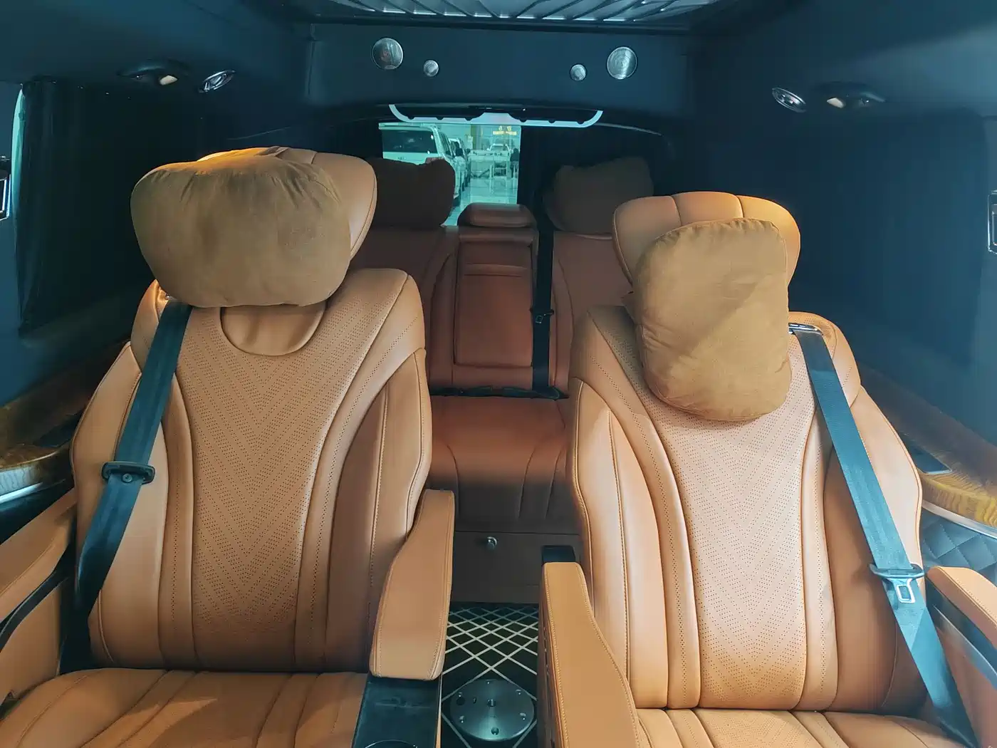 Mercedes-Benz V-Class 2021 V 260 L Long Wheelbase Luxury Edition фото 17