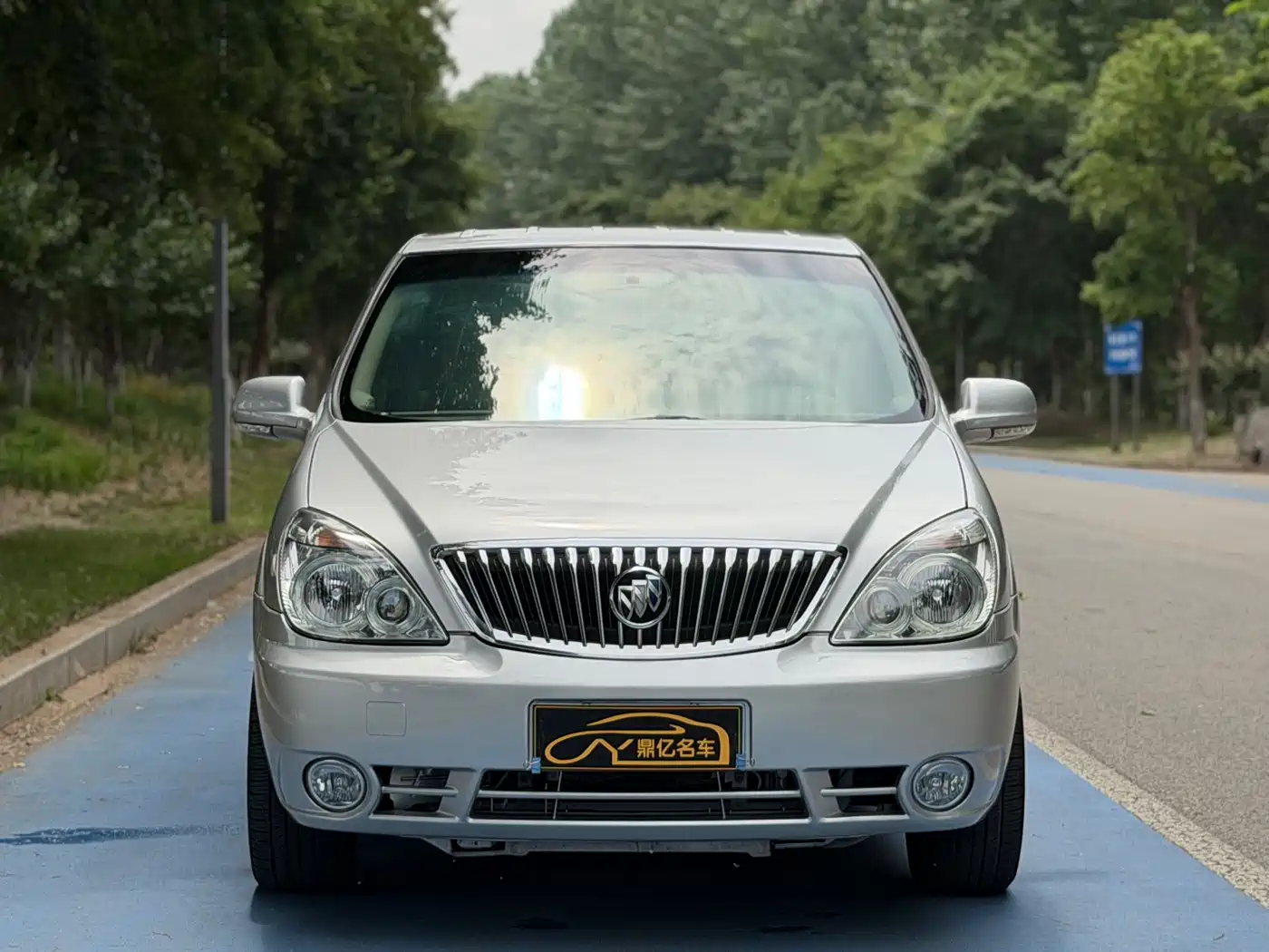 Buick GL8 2014 2.4L Classic Edition фото 2
