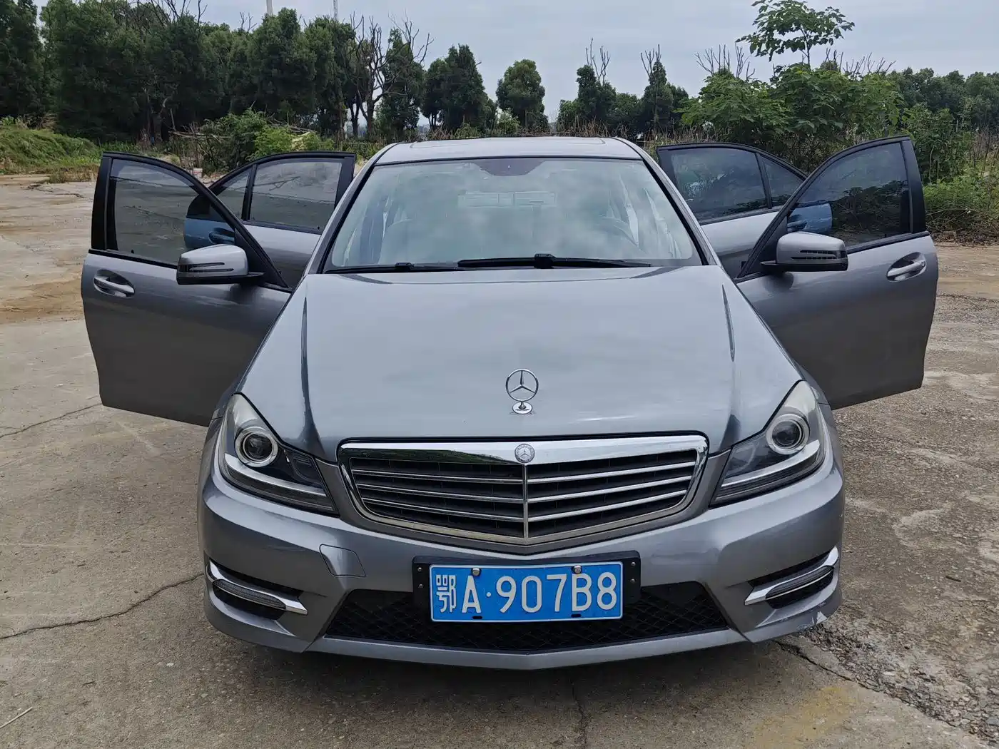 Mercedes-Benz C-Class 2013 C 180 Classic Grand Edition фото 14