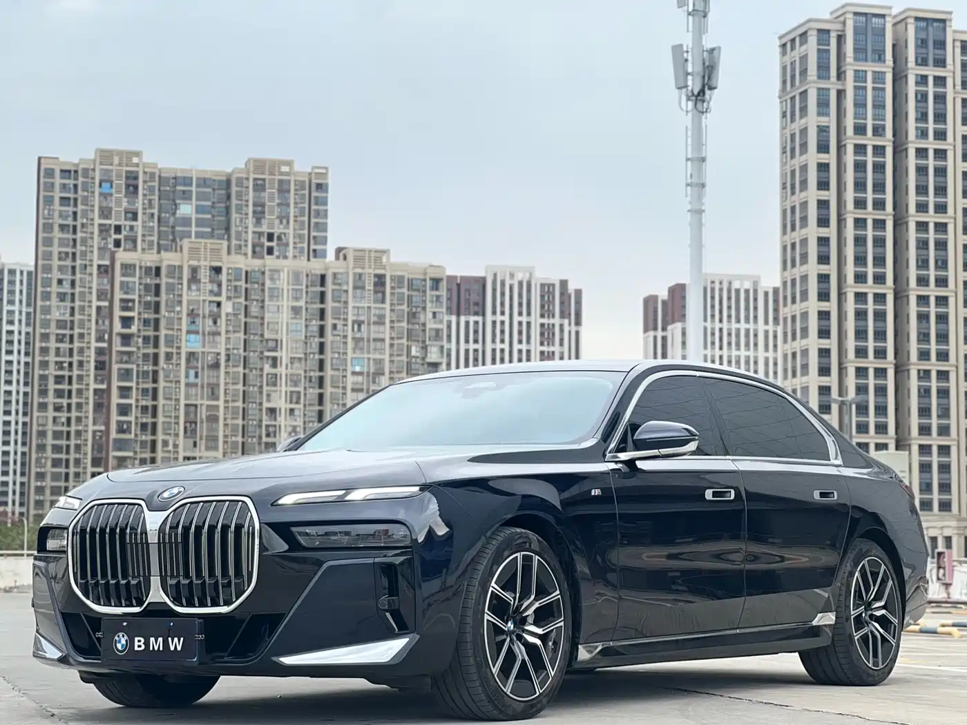 BMW 7 Series 2023 Model 735Li M Sport Package