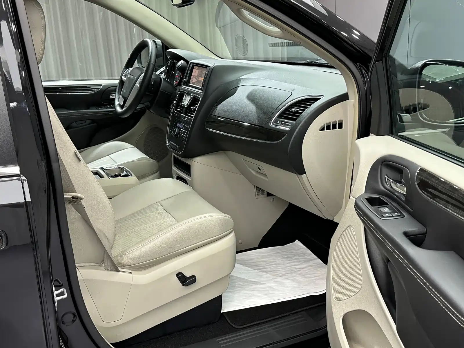 Фото 29 - Chrysler Pacifica