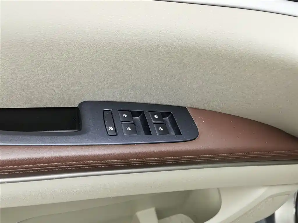 Buick GL8 2018 28T Luxury Model China VI фото 9