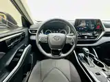 Фото 13 - Toyota Highlander